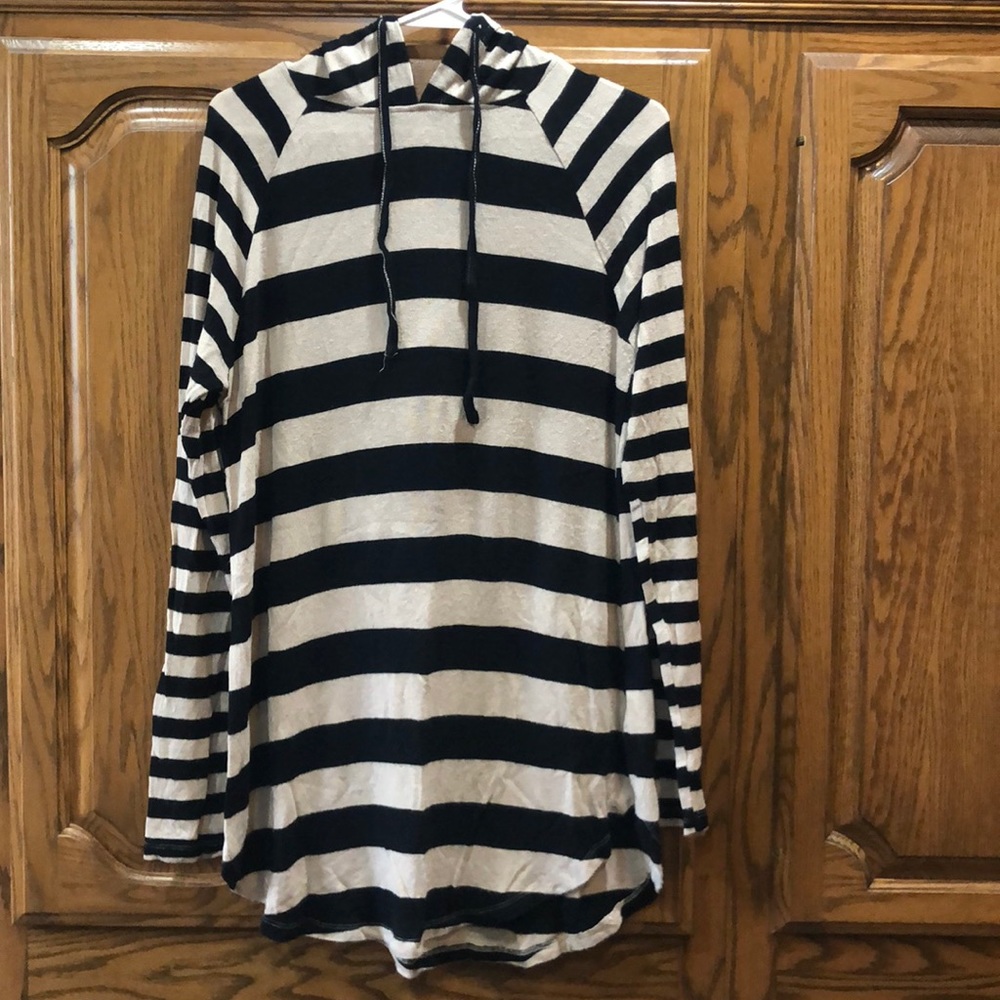 *Host Pick 8/25/21* Striped tunic hoodie